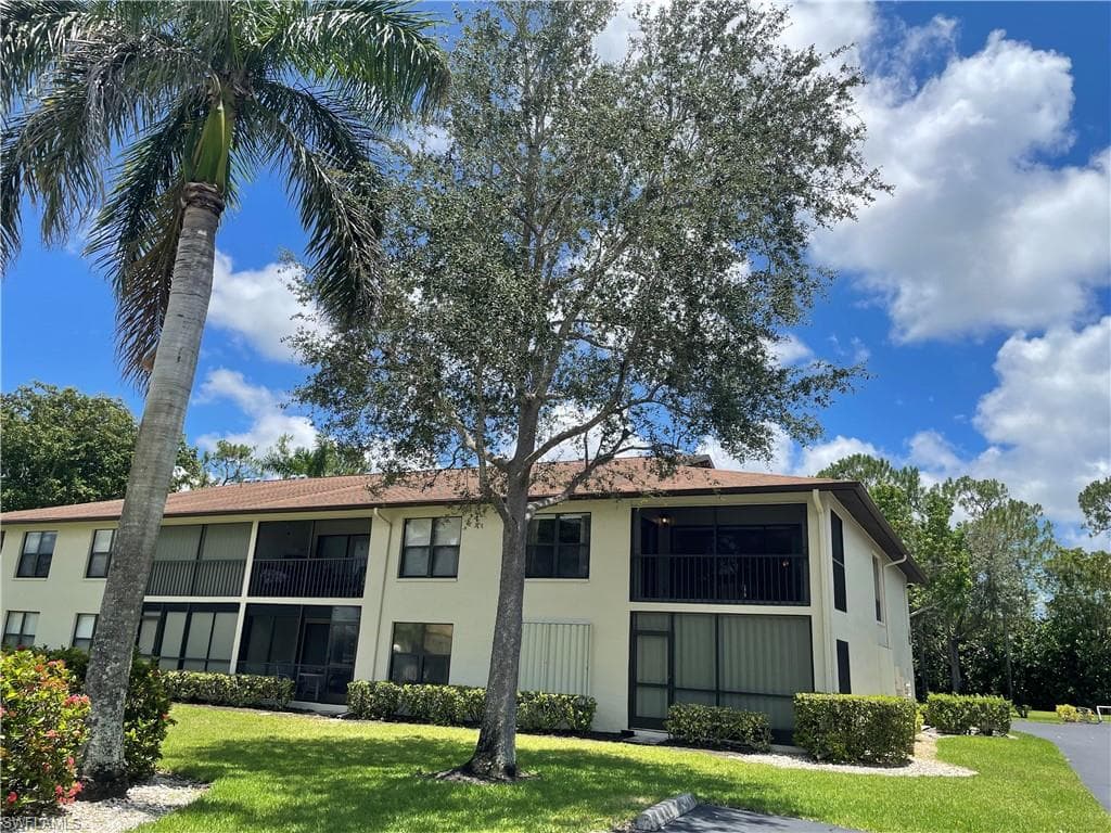 4241 Chantelle DR D201 NAPLES, FL 34112