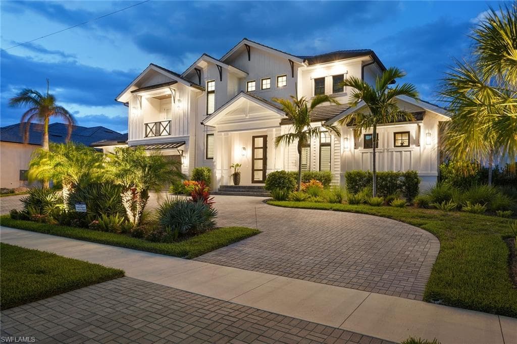 541 Hammock CT MARCO ISLAND, FL 34145