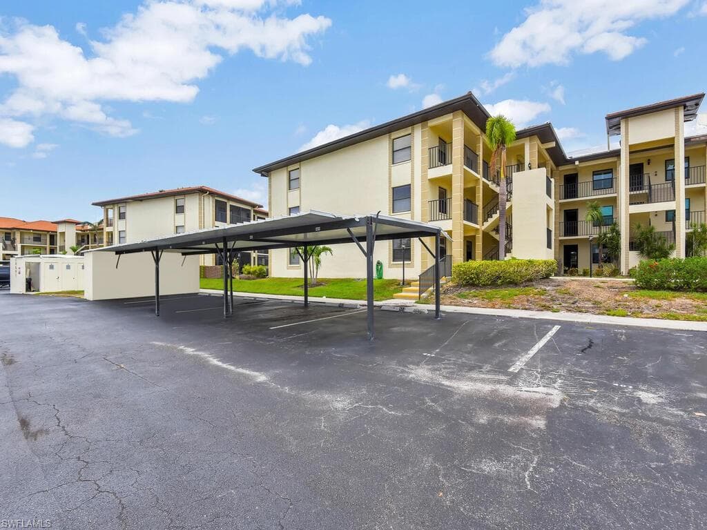 12601 Kelly Sands WAY 411 FORT MYERS, FL 33908