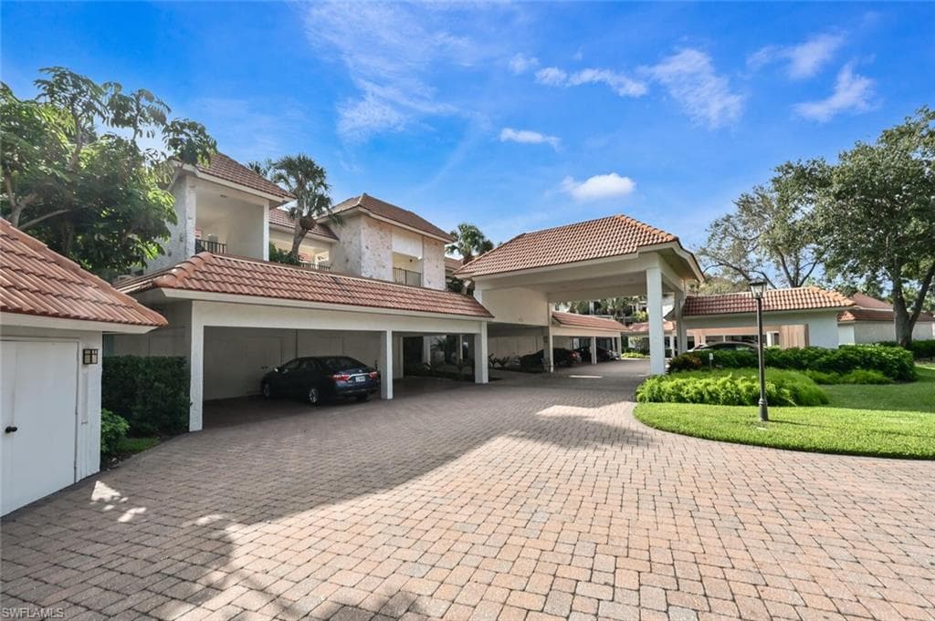 5940 Via Lugano 303 NAPLES, FL 34108