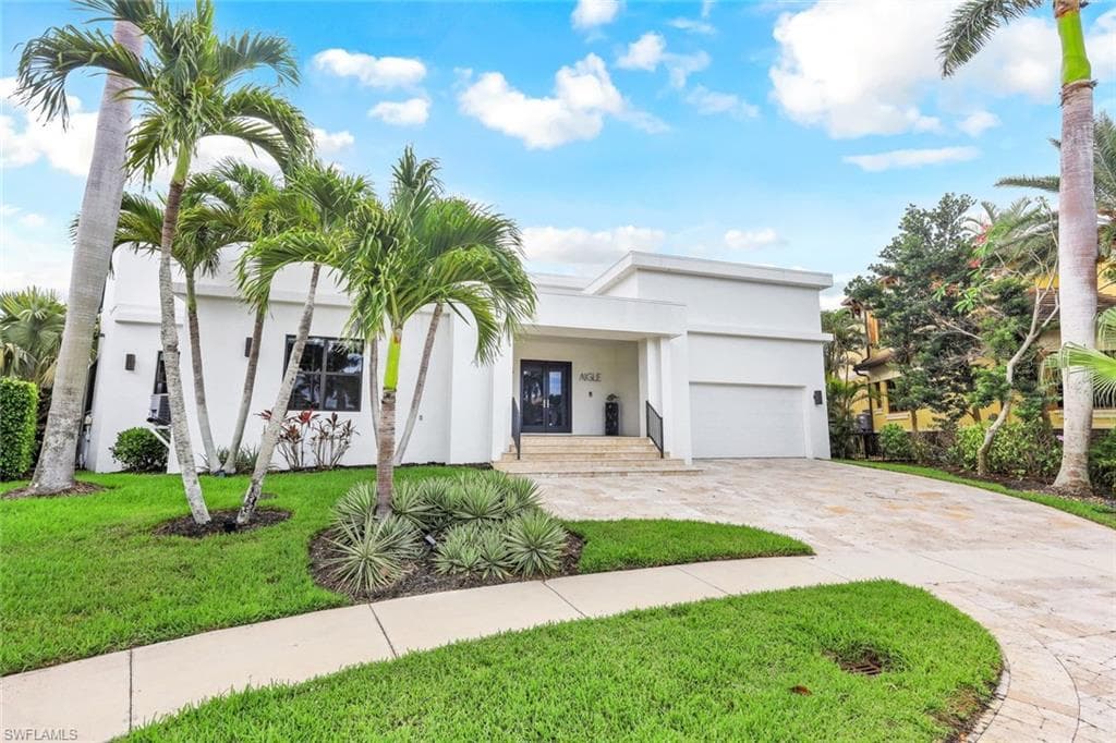 480 Parkhouse CT MARCO ISLAND, FL 34145