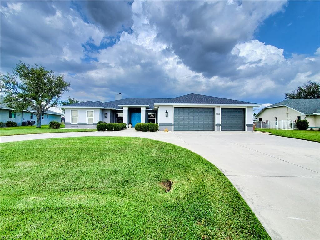 2113 SE 5th CT CAPE CORAL, FL 33990