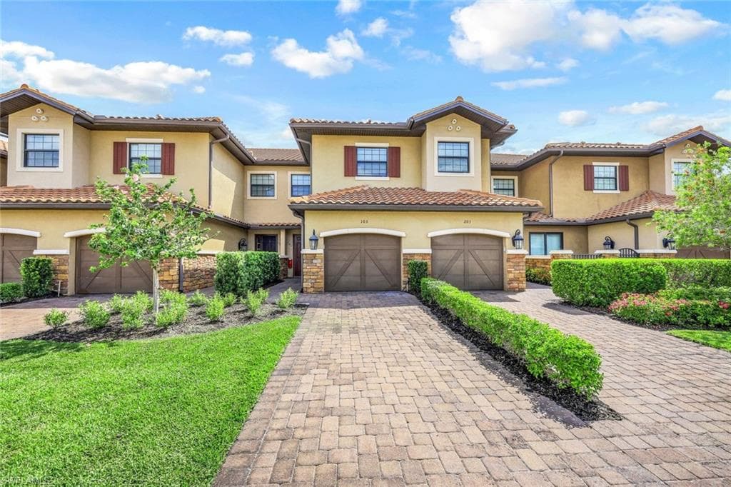8773 Bellano CT 103 NAPLES, FL 34119