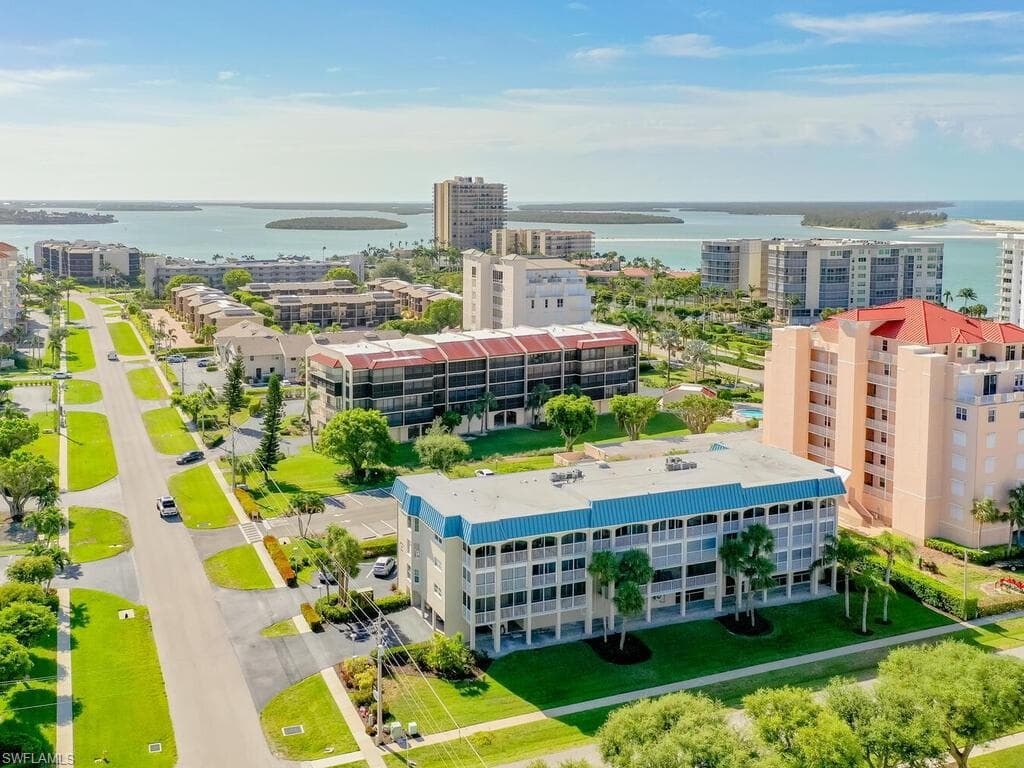 1020 Swallow AVE 203 MARCO ISLAND, FL 34145