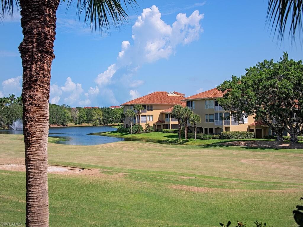 2355 Mont Claire DR 201 NAPLES, FL 34109