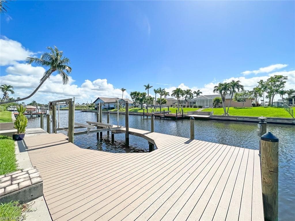 3315 SE 17th AVE CAPE CORAL, FL 33904
