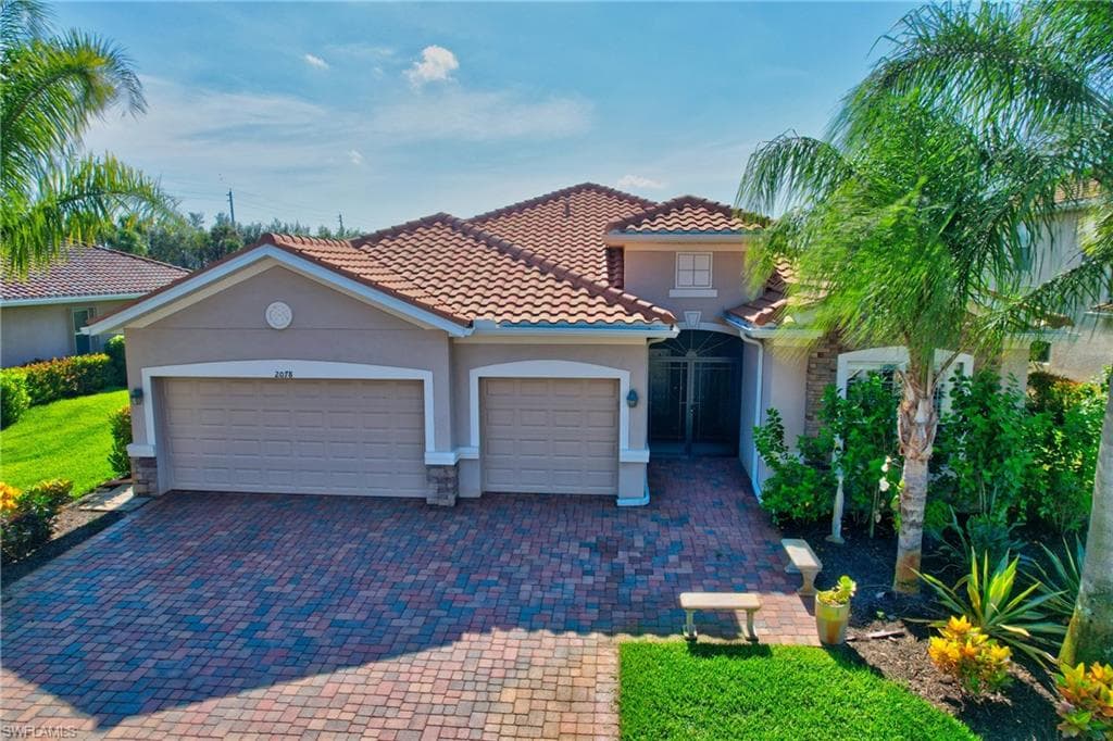 2078 Satsuma LN NAPLES, FL 34120