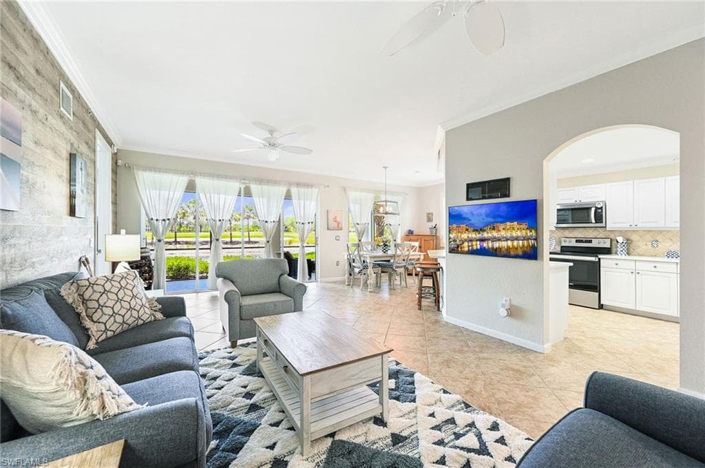 8735 Coastline CT 102 NAPLES, FL 34120