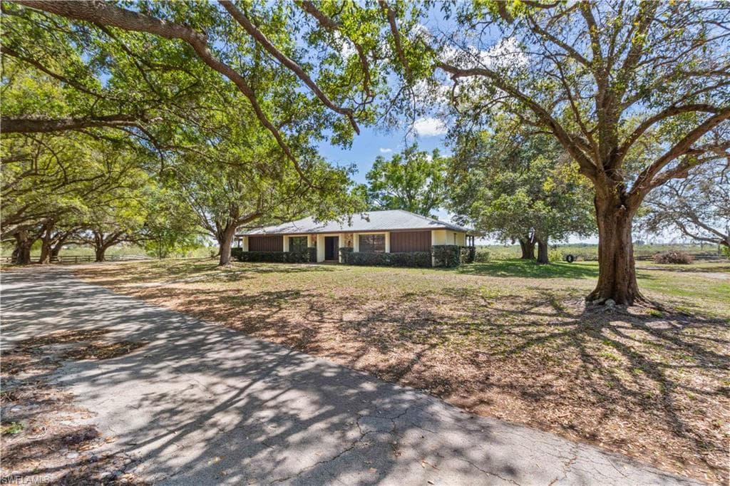 2400 Mangrove RD PUNTA GORDA, FL 33982