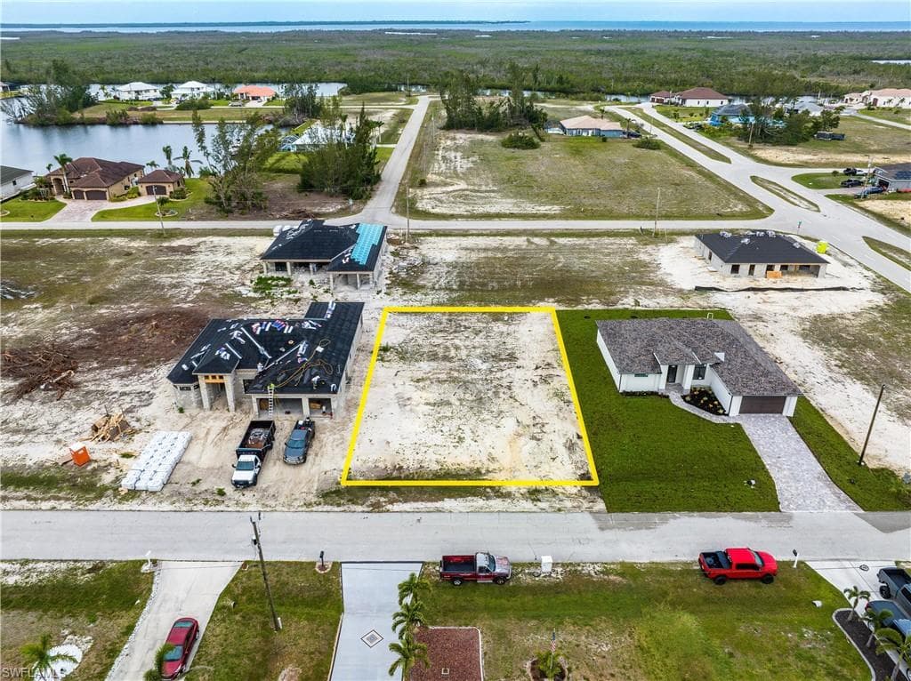 2314 NW 42nd PL CAPE CORAL, FL 33993