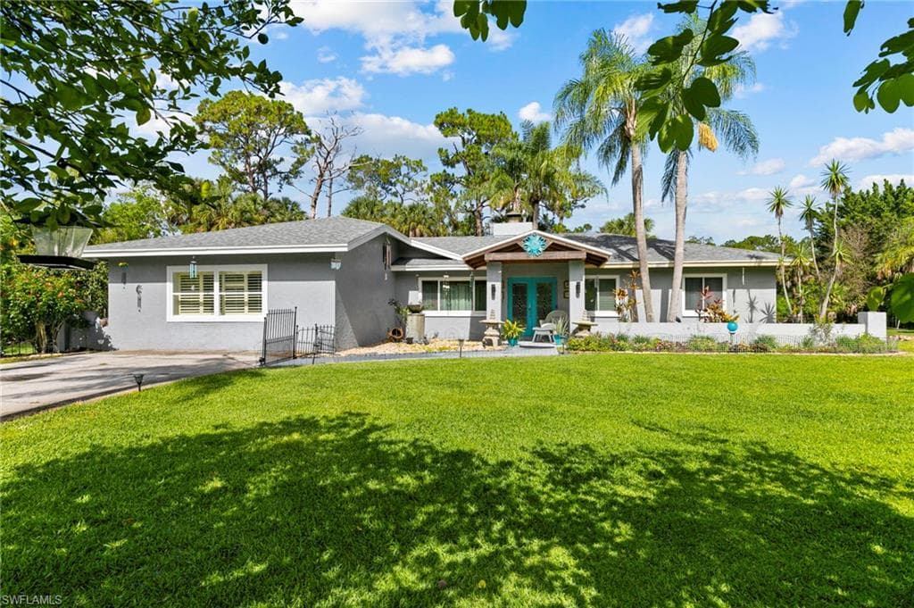 825 5th ST NW NAPLES, FL 34120