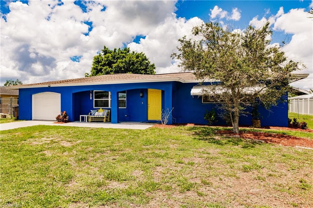 104 Starview AVE LEHIGH ACRES, FL 33936