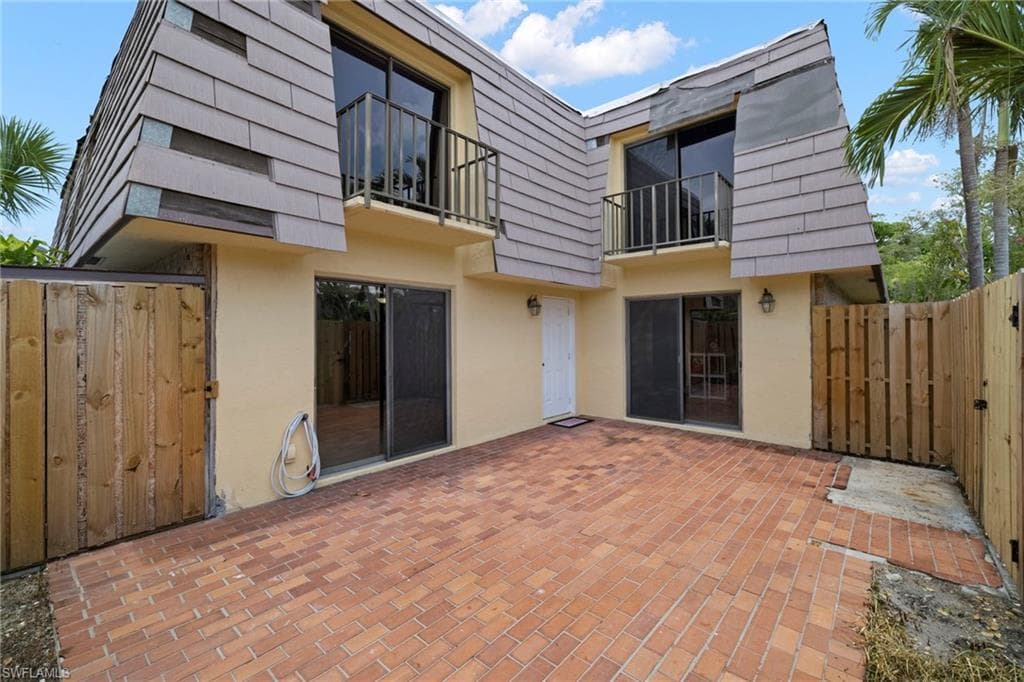 4047 Sandlewood LN 1 FORT MYERS, FL 33907