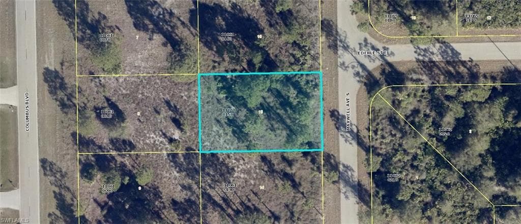 1028 Maxwell AVE S LEHIGH ACRES, FL 33974