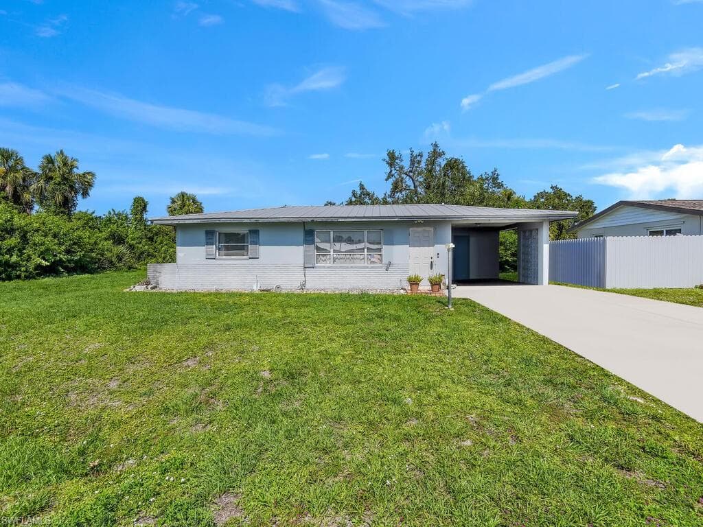 203 Chalmer DR FORT MYERS, FL 33917