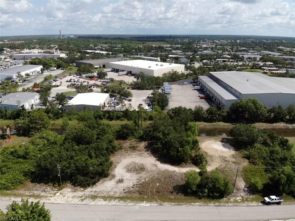 2516-2518 Hawalaska ST LEHIGH ACRES, FL 33973