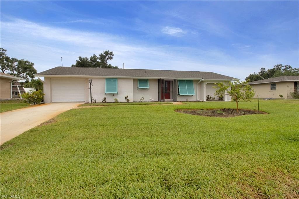 650 Hartford DR NW PORT CHARLOTTE, FL 33952