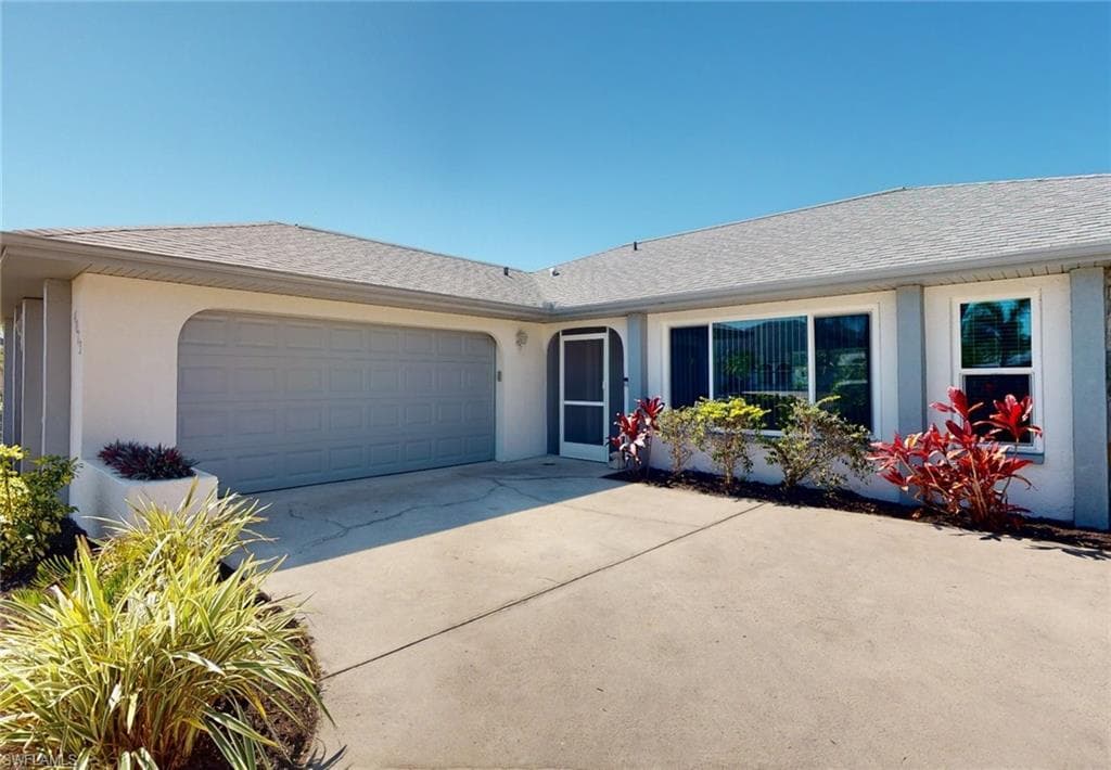 4073 Yucatan CIR PORT CHARLOTTE, FL 33948