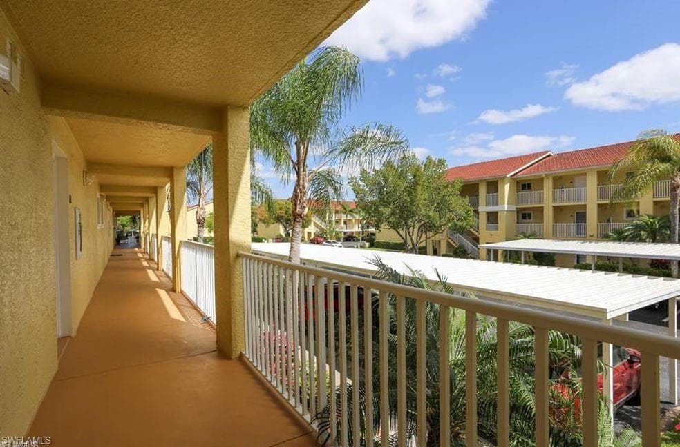 8288 Key Royal LN 1434 NAPLES, FL 34119