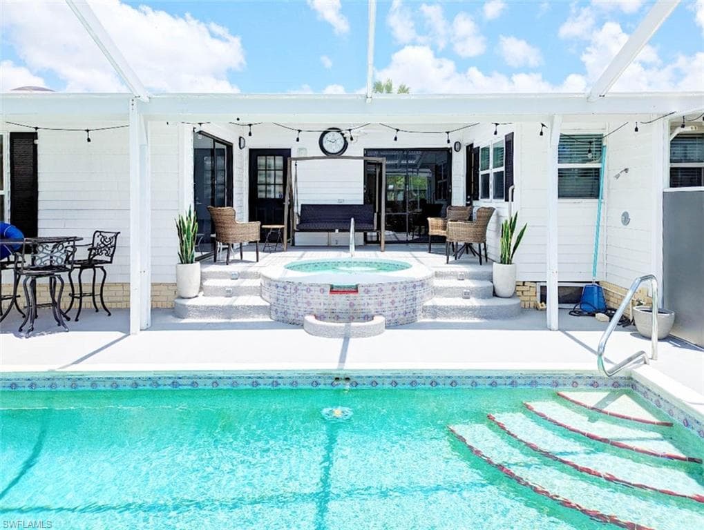 4 Peridot AVE 4-PT NAPLES, FL 34114