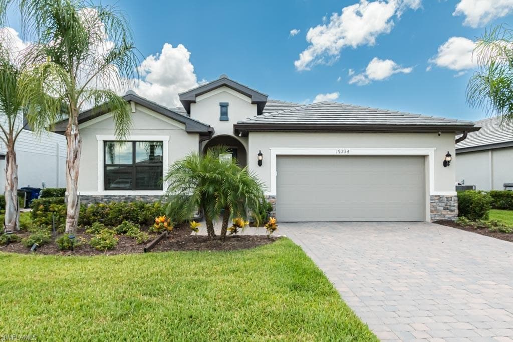 19254 Elston WAY ESTERO, FL 33928