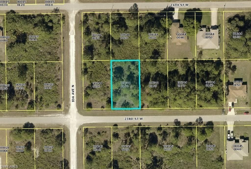 2816 23rd ST W LEHIGH ACRES, FL 33971