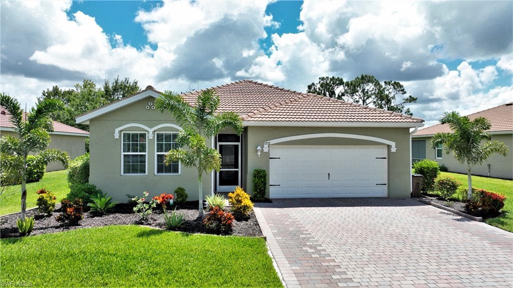 3232 Birch Tree LN ALVA, FL 33920
