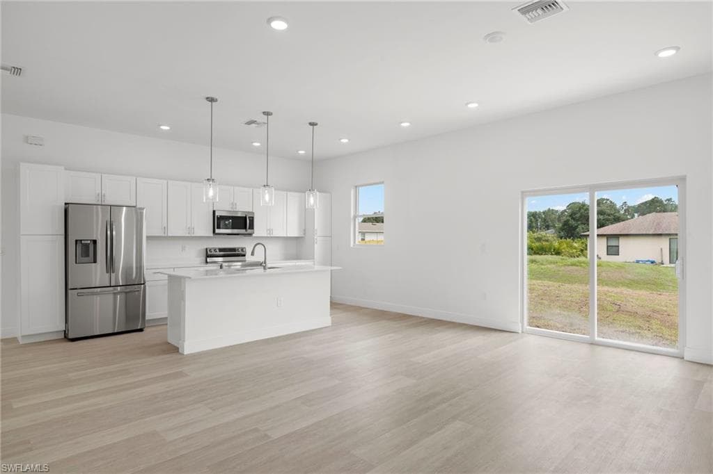 3009 44th ST SW LEHIGH ACRES, FL 33976