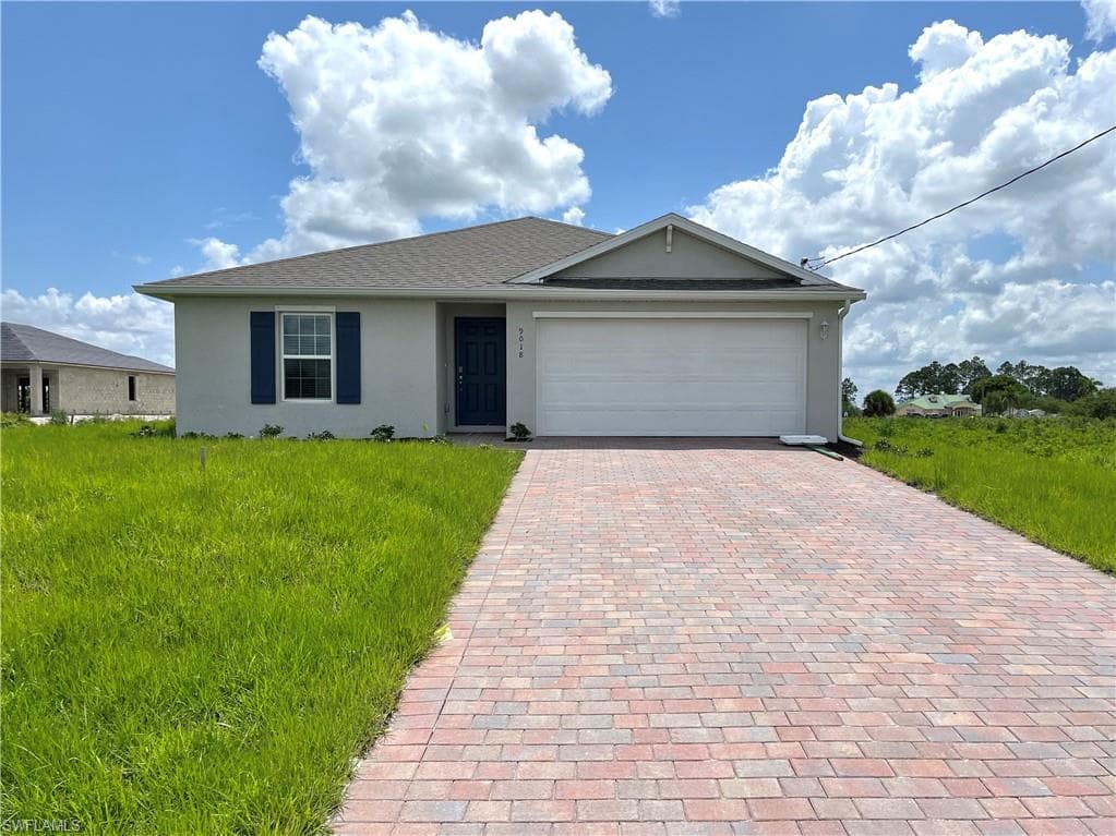 9018 Justice CIR LABELLE, FL 33935