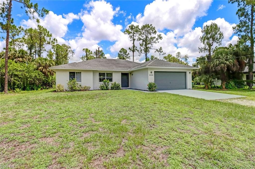 1941 18th AVE NE NAPLES, FL 34120