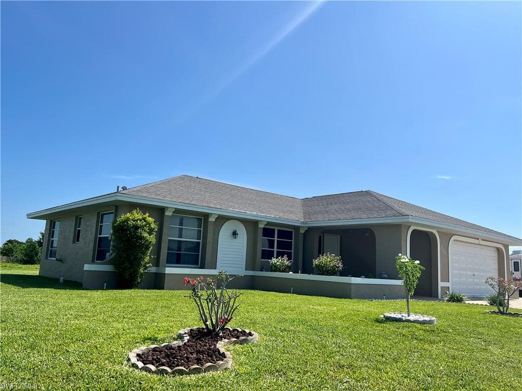 207 Eaglesmere DR LEHIGH ACRES, FL 33936