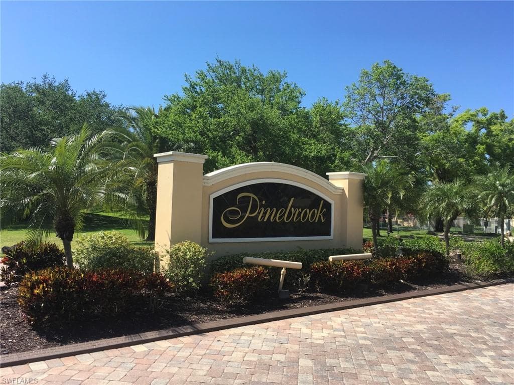 5354 Governors DR FORT MYERS, FL 33907