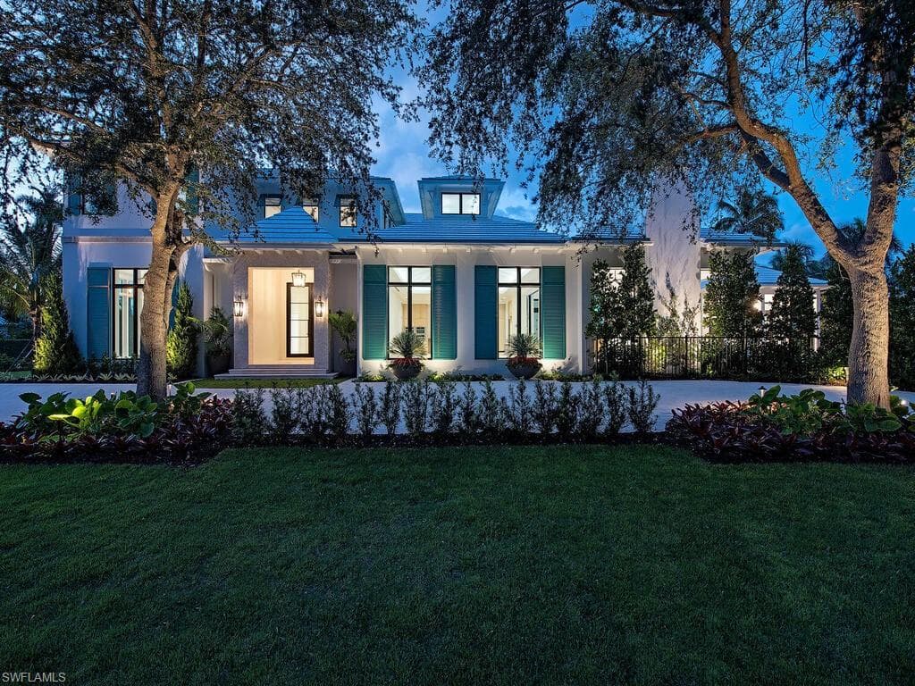 660 3rd ST N NAPLES, FL 34102
