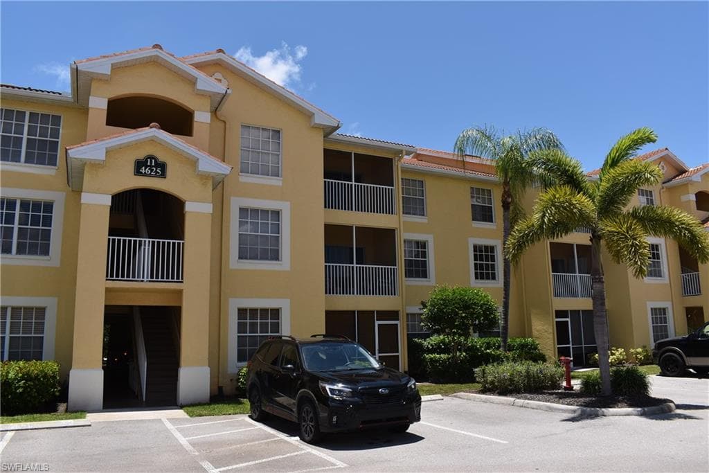 4625 Saint Croix LN 1136 NAPLES, FL 34109