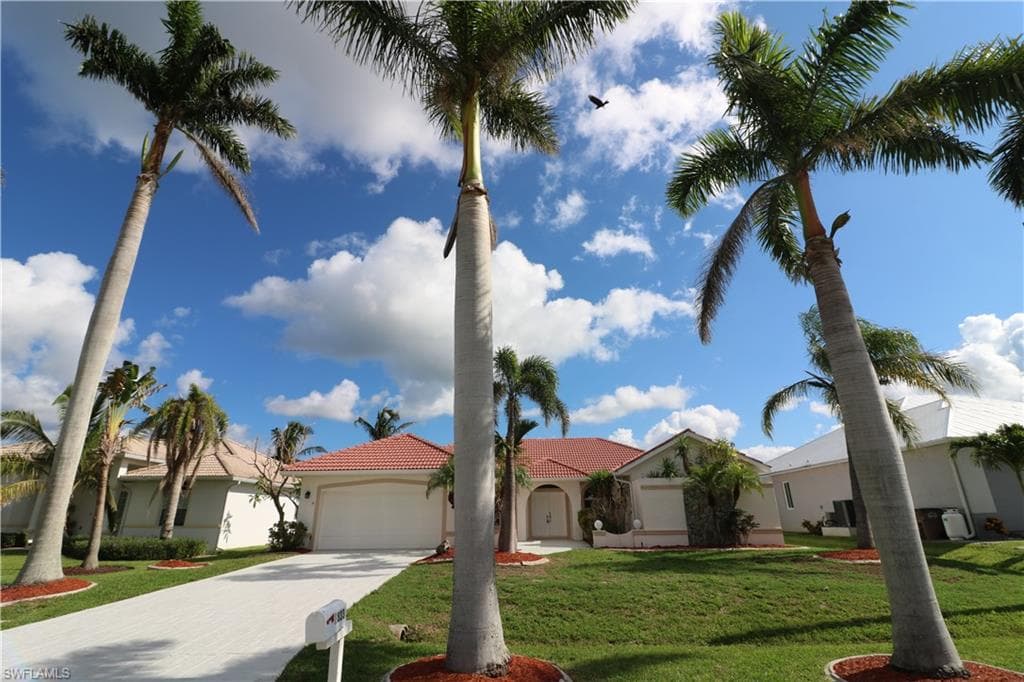 2833 SW 36th TER CAPE CORAL, FL 33914