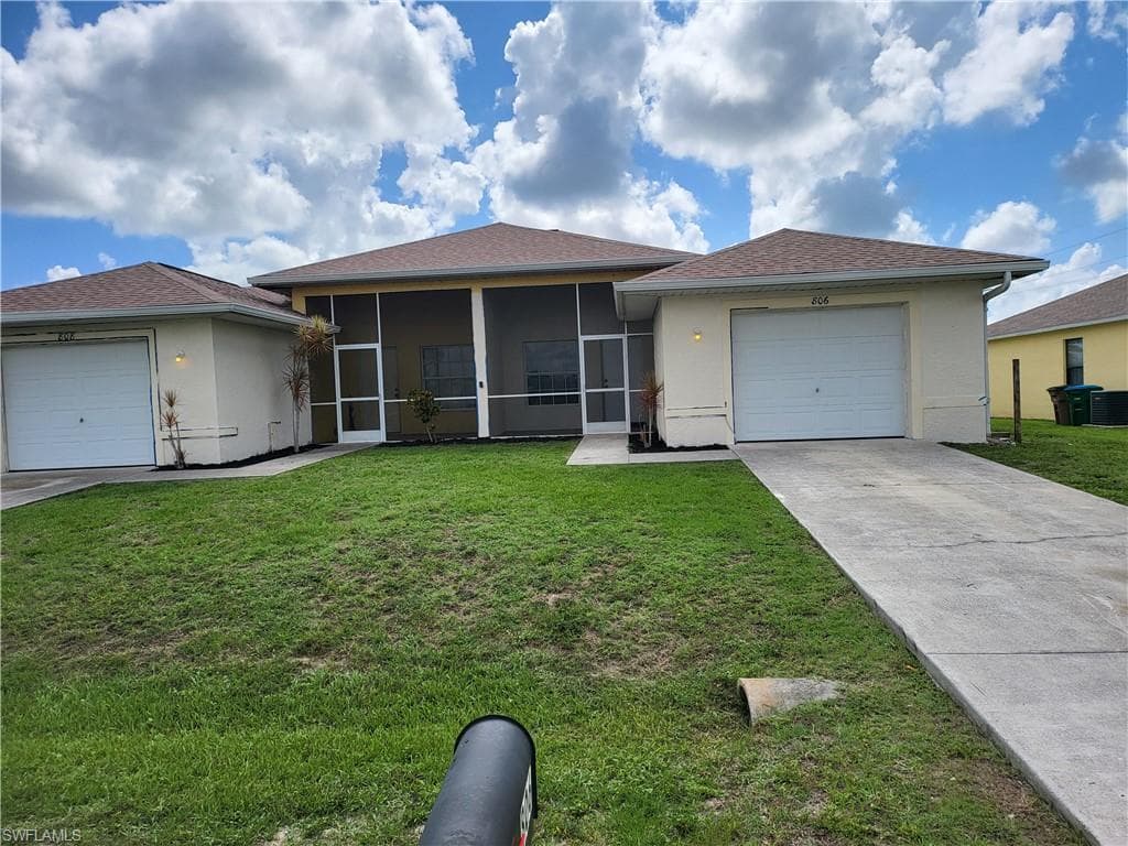 806 SE 6th CT CAPE CORAL, FL 33990