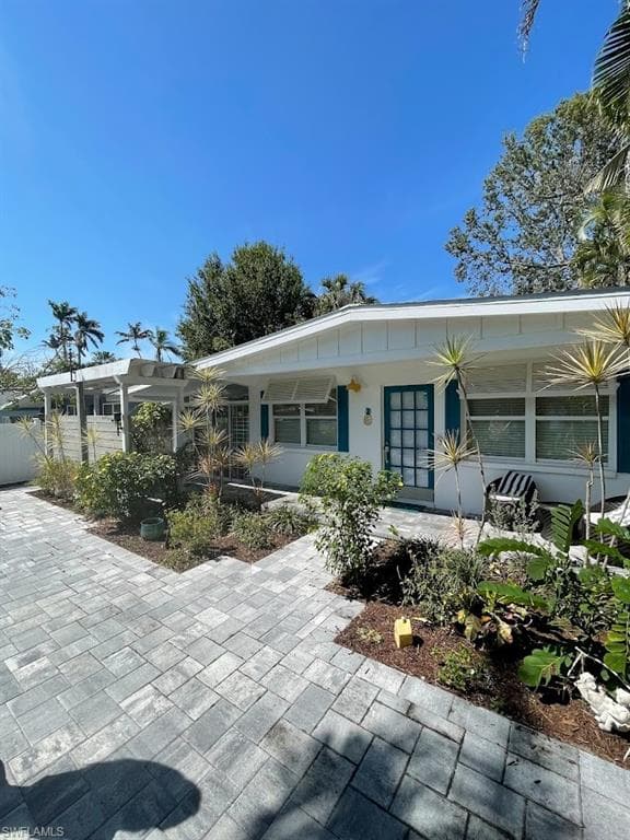 1315 Frank Whiteman BLVD NAPLES, FL 34103
