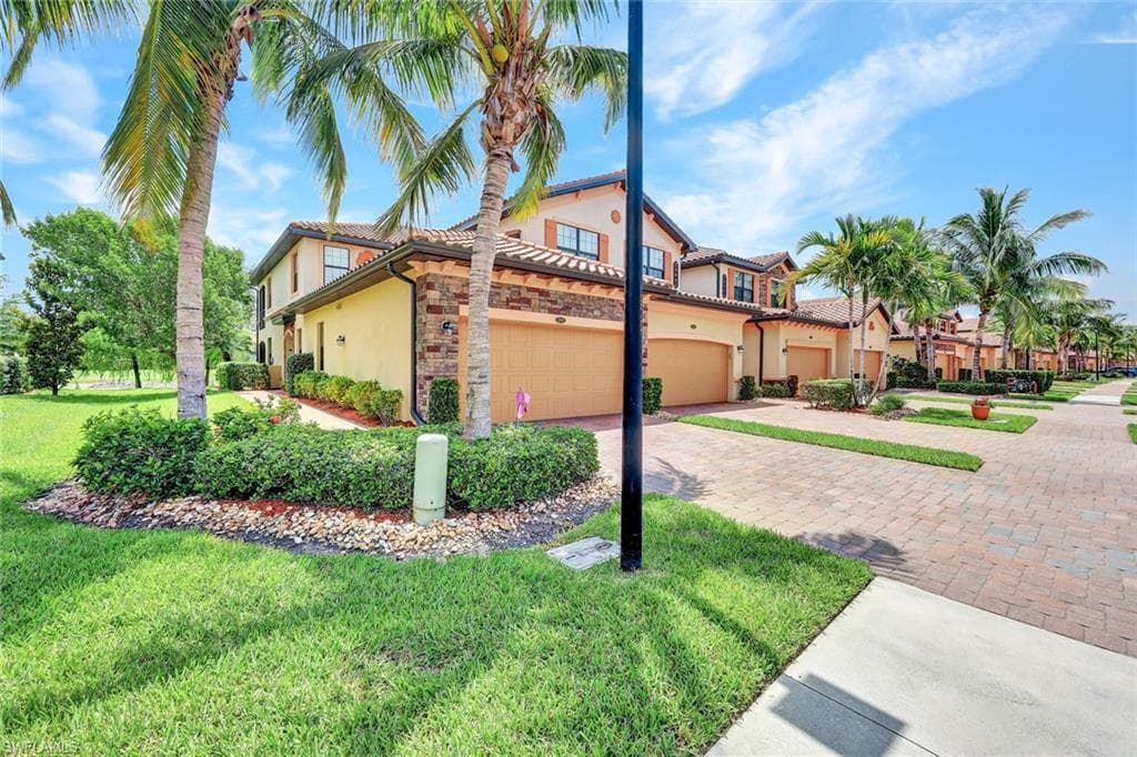 28041 Cookstown CT 3801 BONITA SPRINGS, FL 34135