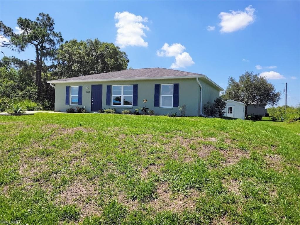 9012 Largo CIR LABELLE, FL 33935