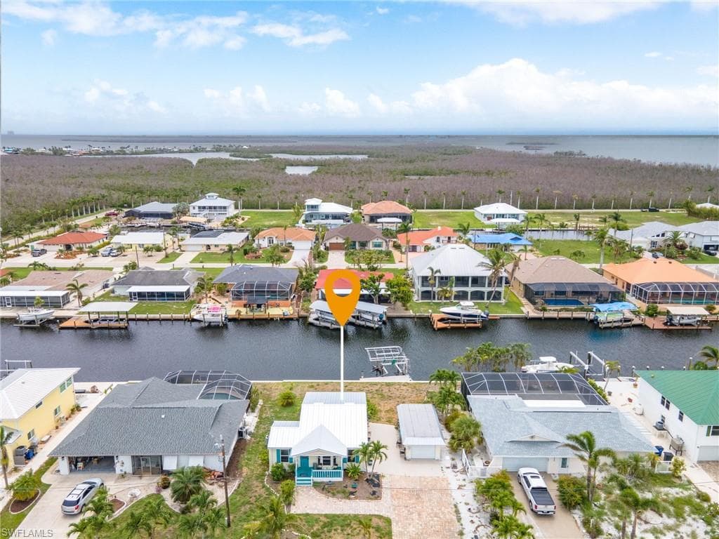 2436 Sapodilla LN ST. JAMES CITY, FL 33956