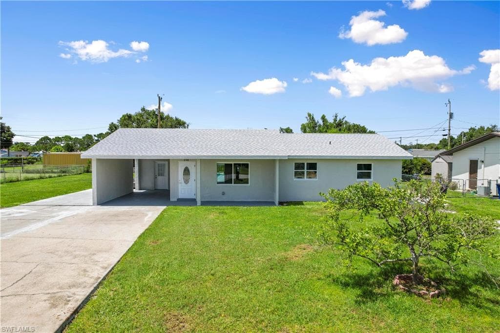 238 Lakeview DR NORTH FORT MYERS, FL 33917