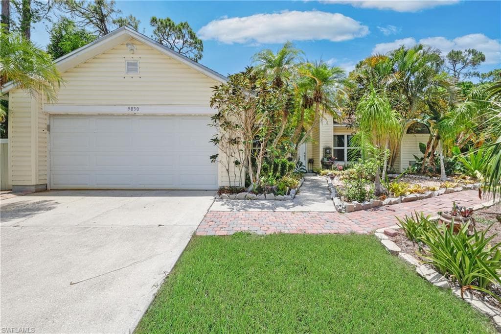 9830 Country Oaks DR FORT MYERS, FL 33967