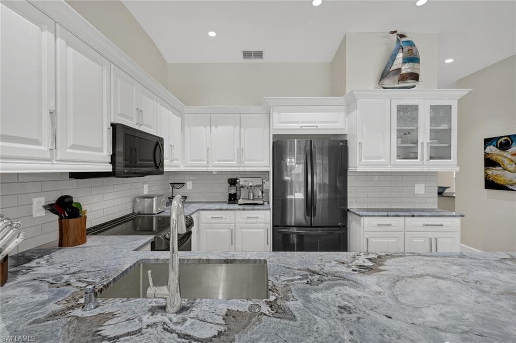 7455 Jacaranda Park RD S-203 NAPLES, FL 34109