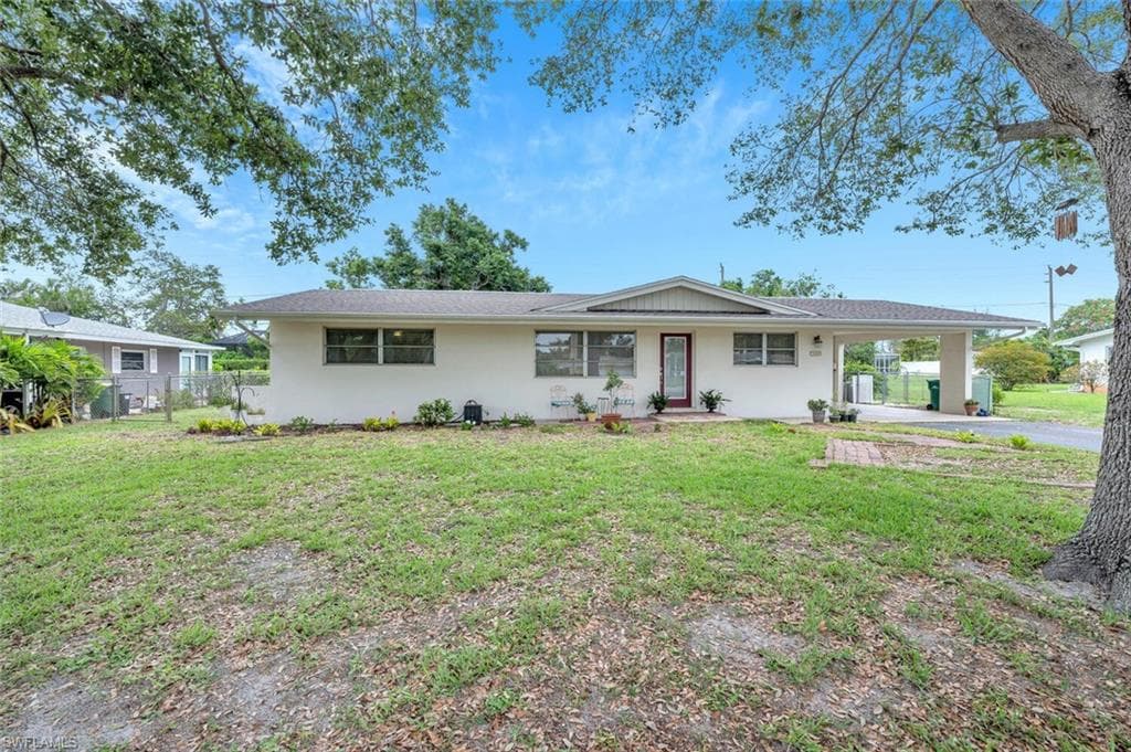 1223 Morningside DR NAPLES, FL 34103