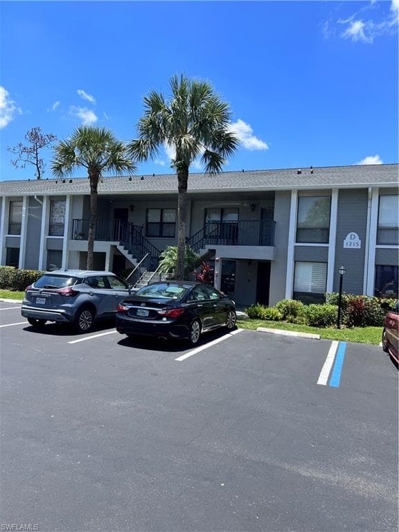 1215 Commonwealth CIR D-104 NAPLES, FL 34116