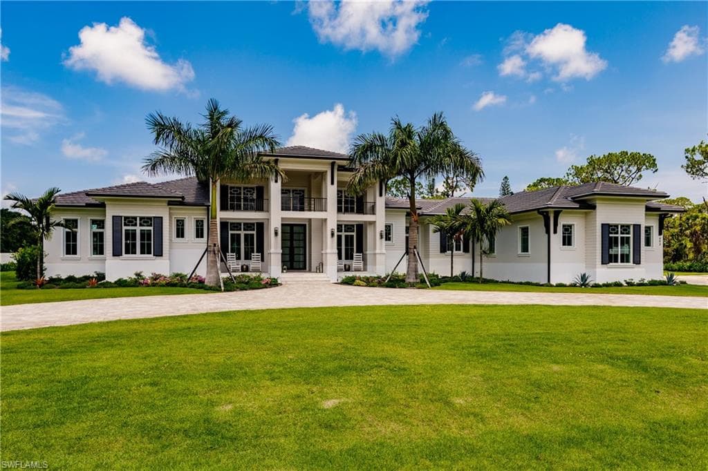 493 Myrtle RD NAPLES, FL 34108