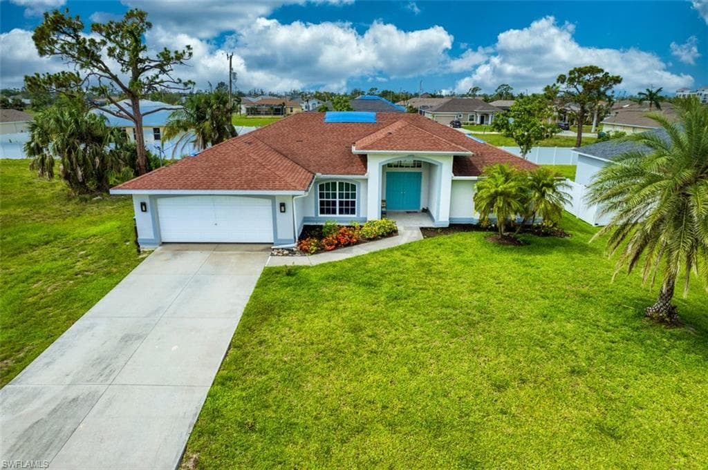 1612 SW 12th LN CAPE CORAL, FL 33991