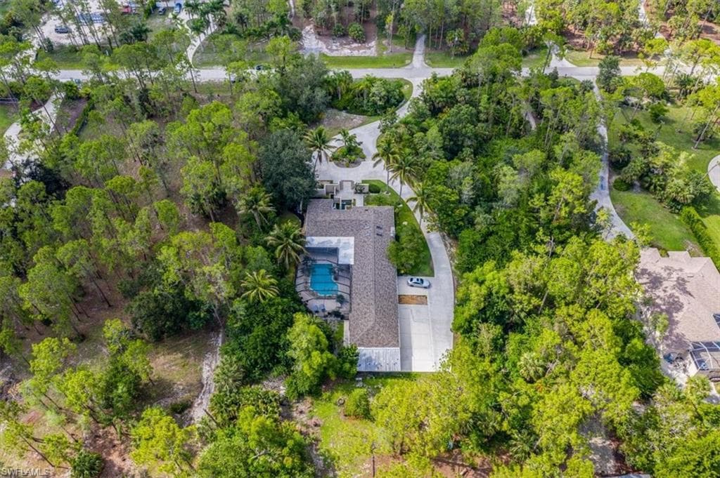 6070 Standing Oaks LN NAPLES, FL 34119