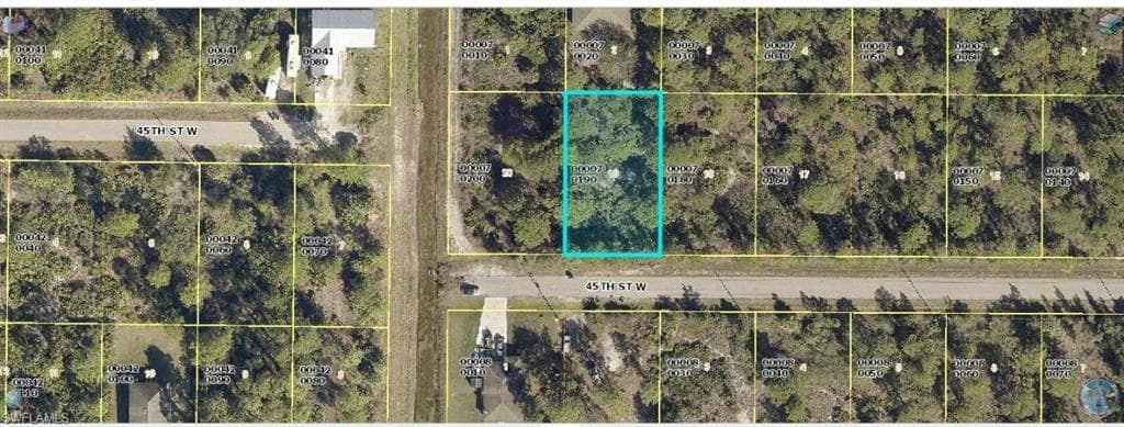 3016 45th ST W LEHIGH ACRES, FL 33971