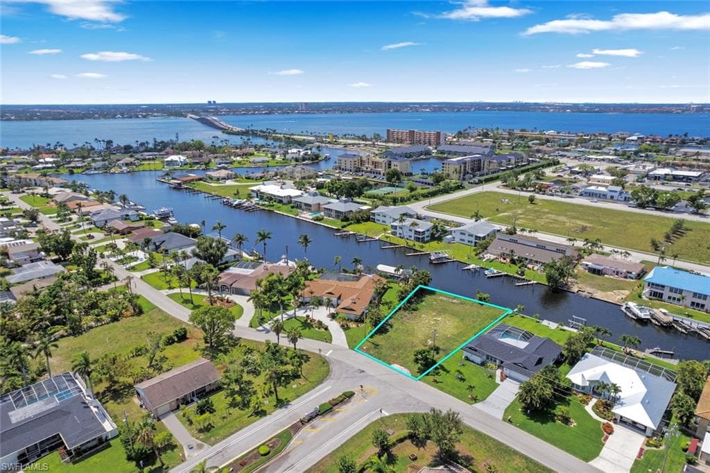 1640 SE 46th ST CAPE CORAL, FL 33904